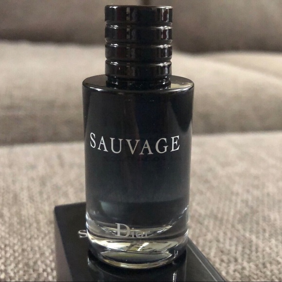 Dior SAUVAGE Travel Size 10 ml 0.34 FL OZ MINIATURE VIP GIFT - Picture 5 of 10